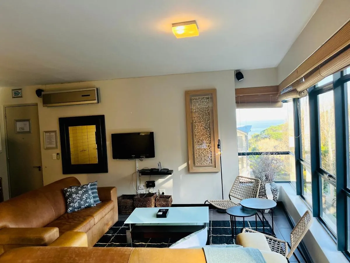 Lovely One Bedroom In The Glen, Camps Bay With Inverter Cape Town Daire
